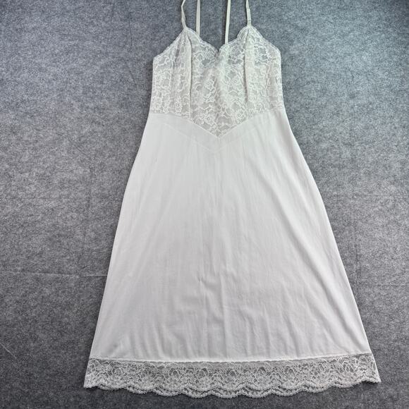 VTG Vanity Fair Cream‎ 34 Made in USA Lace Full Slip Lace Slip - Picture 1 of 8